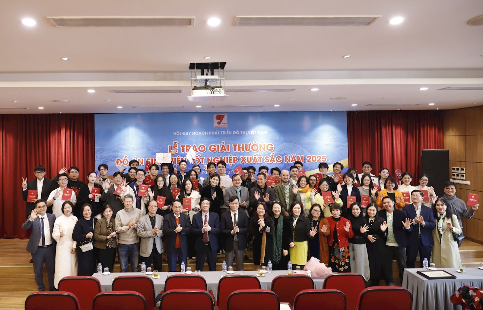 Award Ceremony for Outstanding Graduation Projects of the Vietnam Urban Planning and Development Association 2025
